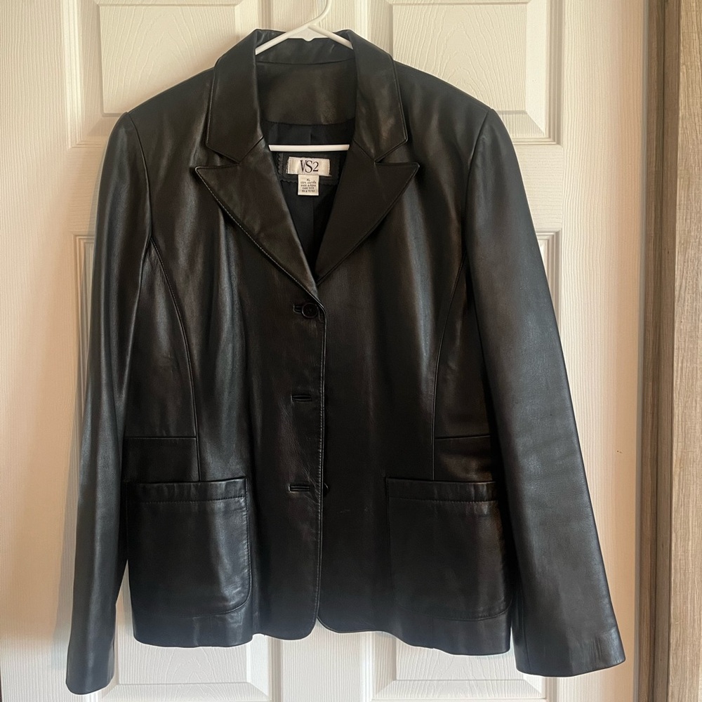 VS2 Classic Black Leather Jacket